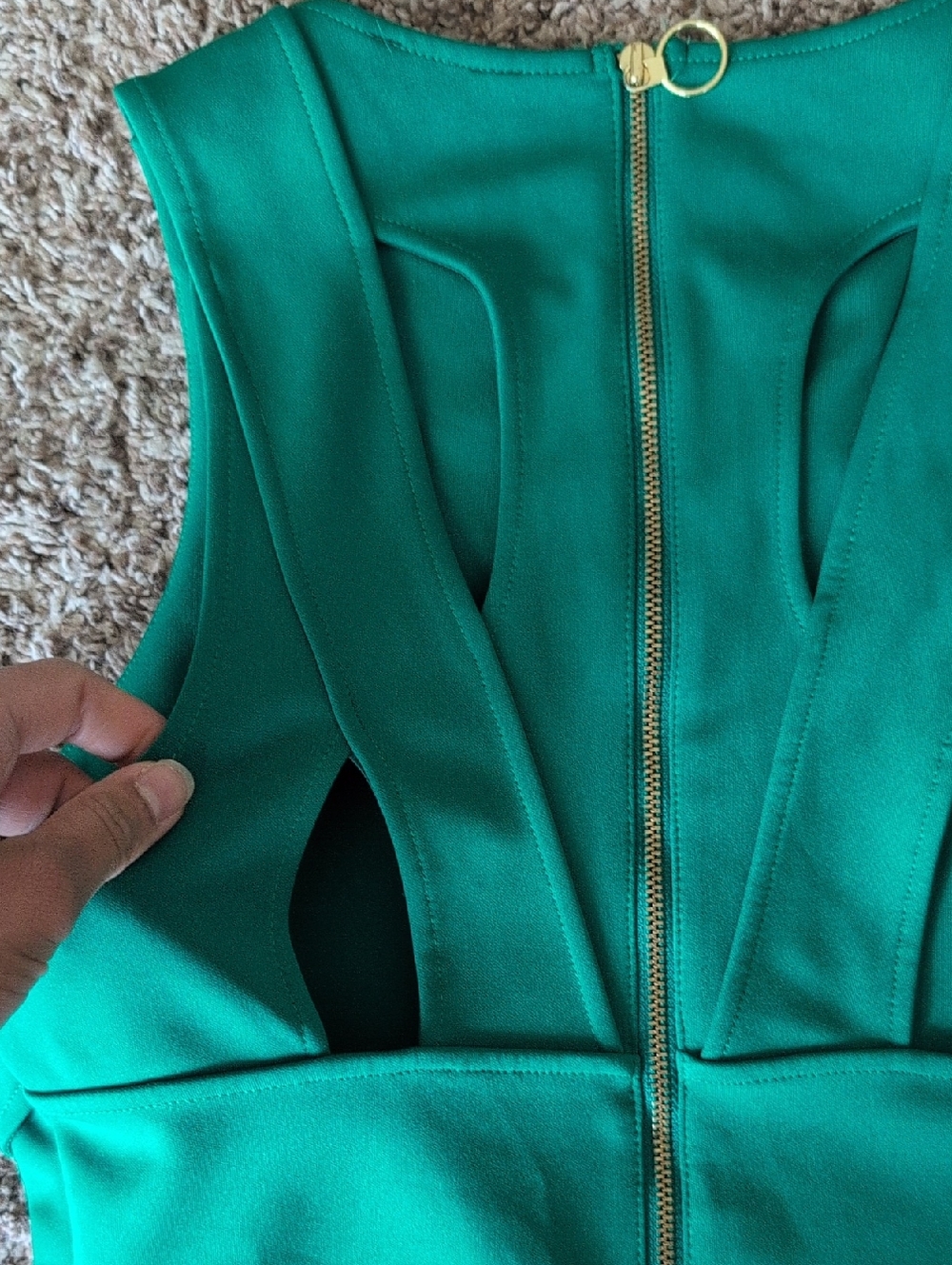 Express Women's Emerald Green Cropped Shell Top - Picture 4 of 4
